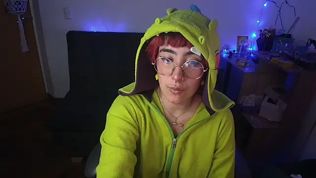 Snapshot of Miacatsito3 chatting on March 2026 03:44:01 AM Miacatsito3 online show from March 2026 03:44:01 AM