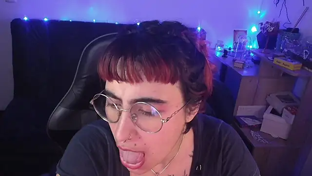 Snapshot of Miacatsito3 chatting on March 2026 08:26:33 AM Miacatsito3 online show from March 2026 08:26:33 AM