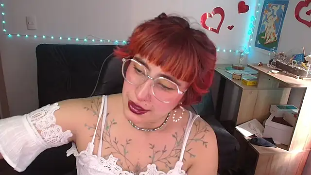 Miacatsito3 online show from April 2026 08:22:02 PM