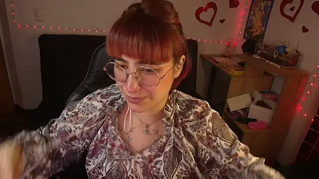 Miacatsito3 online show from May 2026 05:15:02 AM