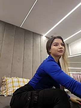 Von Dee online show from September 2025 05:22:01 AM