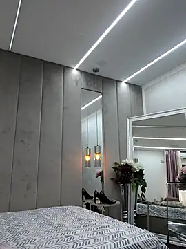 Von Dee online show from October 2025 06:28:01 AM