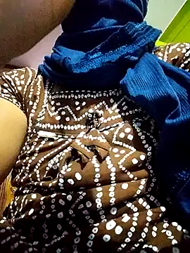 Snapshot of TAMI_KAYAL chatting on October 2025 03:55:02 PM TAMI KAYAL online show from October 2025 03:55:02 PM