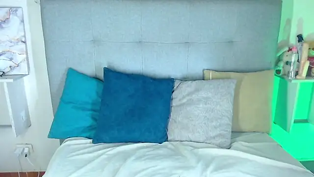 Billie Turner  online show from October 2025 07:30:01 AM