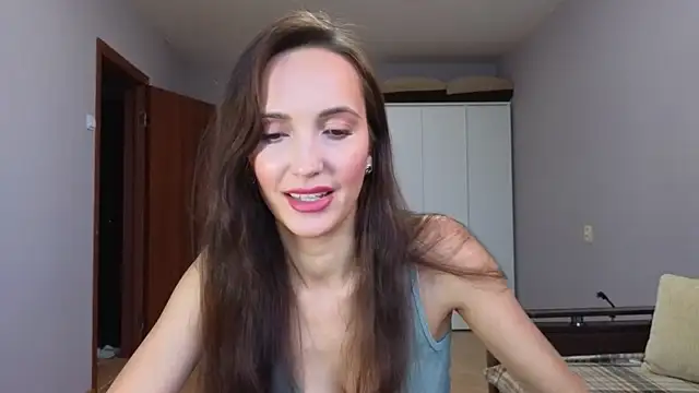 Lillian-Clark online show from November 2025 09:31:02 AM