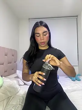 karolaalcendra online show from March 2026 12:34:02 AM