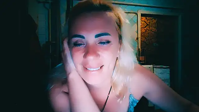 EmmaCat  online show from June 2026 06:50:01 PM