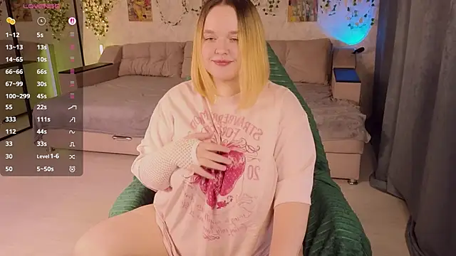 Snapshot of Aki_nohana chatting on October 2025 12:17:01 PM Aki nohana online show from October 2025 12:17:01 PM