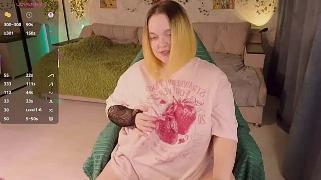 Snapshot of Aki_nohana chatting on October 2025 02:40:01 PM Aki nohana online show from October 2025 02:40:01 PM