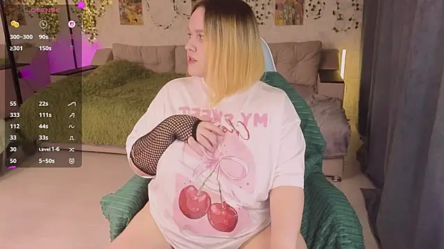 Snapshot of Aki_nohana chatting on November 2025 11:00:01 AM Aki nohana online show from November 2025 11:00:01 AM