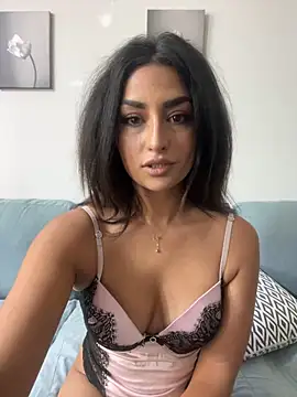 Snapshot of Mia_spicyy chatting on October 2025 08:35:01 AM Mia spicyy online show from October 2025 08:35:01 AM