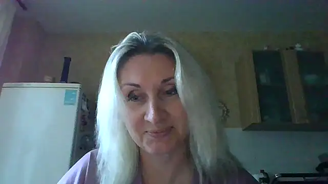 Snapshot of Tovelyn chatting on September 2025 09:47:02 AM Tovelyn online show from September 2025 09:47:02 AM