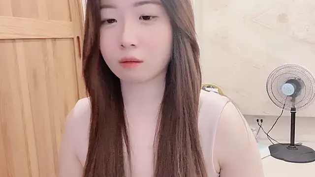 Snapshot of Faye_5757 chatting on October 2025 10:21:01 AM Faye 5757 online show from October 2025 10:21:01 AM