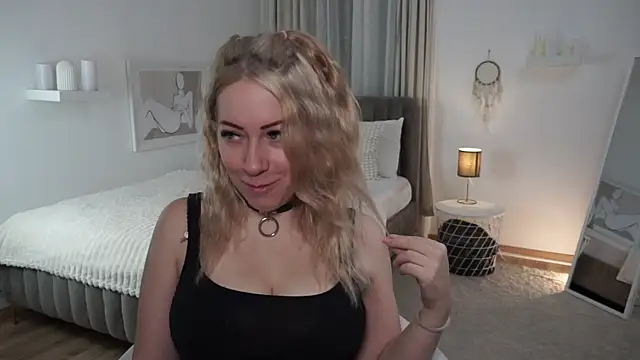 sandraa cole online show from October 2025 01:31:02 PM