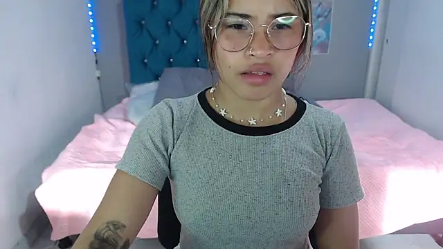 Snapshot of mia_sexgirl chatting on June 2026 12:18:01 PM mia sexgirl online show from June 2026 12:18:01 PM