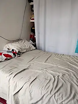 LaraCaliente online show from October 2025 12:45:02 PM