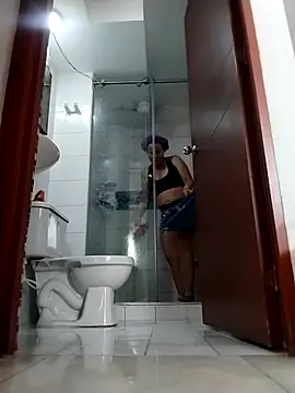 LaraCaliente online show from January 2026 04:01:01 PM