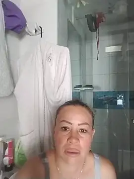 LaraCaliente online show from June 2026 01:13:02 PM