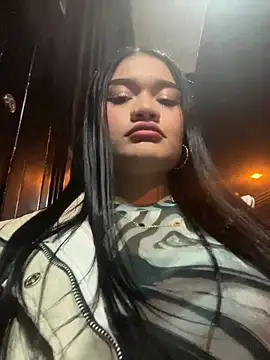 Snapshot of Alanasole chatting on September 2025 02:22:02 AM Alanasole online show from September 2025 02:22:02 AM