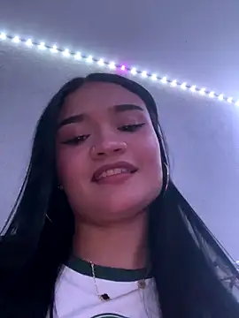 Snapshot of Alanasole chatting on October 2025 02:09:02 AM Alanasole online show from October 2025 02:09:02 AM