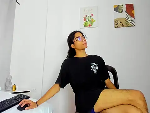 EthanBlackwoodd online show from October 2025 07:44:02 PM