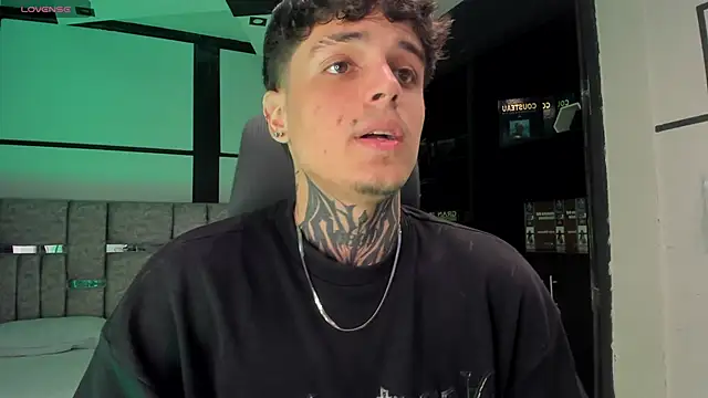 Declan-Fox online show from April 2026 09:01:02 PM