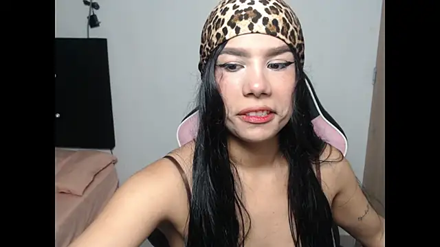 MayaScott11 online show from June 2026 07:05:01 PM