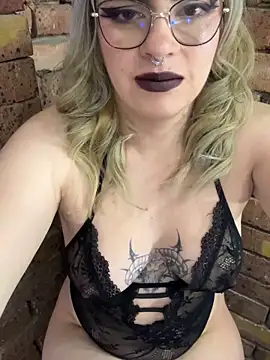 Snapshot of AlissaSpellman chatting on September 2025 01:29:01 AM AlissaSpellman online show from September 2025 01:29:01 AM