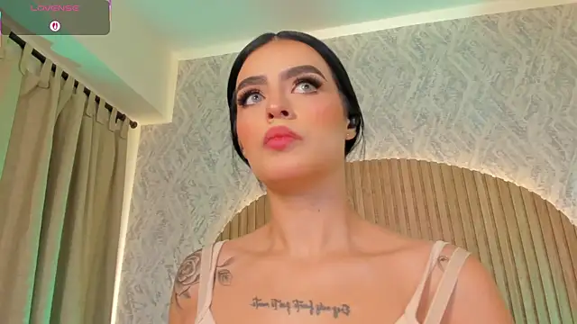 Snapshot of Sophiie_Belle chatting on September 2025 01:22:01 PM Sophiie Belle online show from September 2025 01:22:01 PM