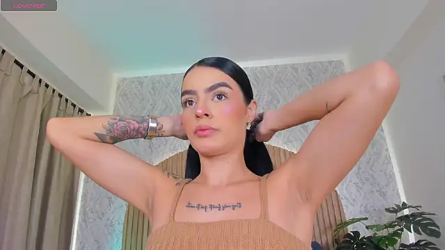 Snapshot of Sophiie_Belle chatting on September 2025 01:24:02 PM Sophiie Belle online show from September 2025 01:24:02 PM