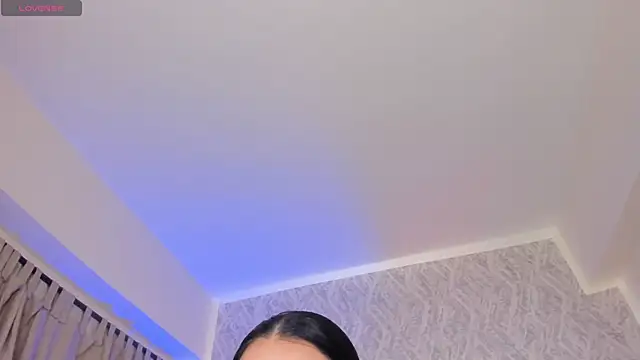 Sophiie Belle online show from September 2025 01:37:01 PM