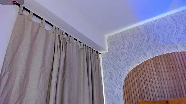 Sophiie Belle online show from November 2025 02:17:02 PM