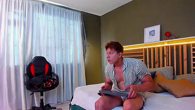 arnold taylor online show from October 2025 09:21:01 PM