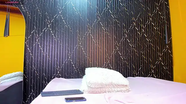 Miss Ariaa online show from October 2025 11:29:02 AM