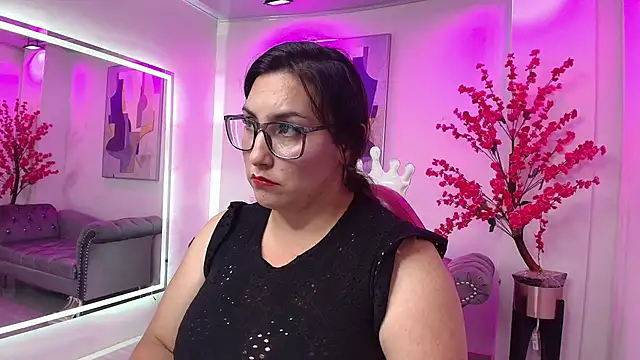 Snapshot of Shantall_dreamy chatting on September 2025 03:22:01 AM Shantall dreamy online show from September 2025 03:22:01 AM