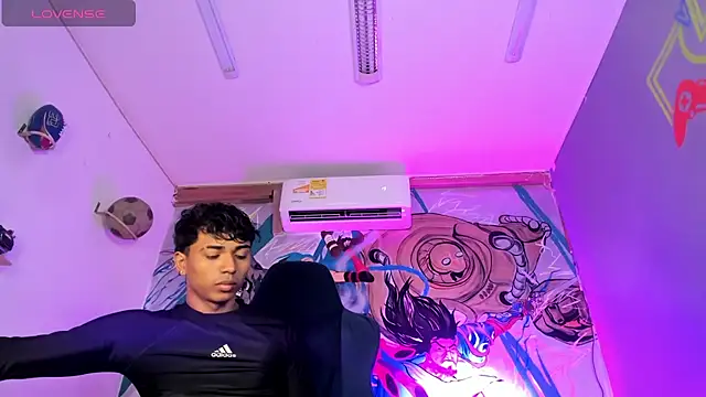 Snapshot of Jaycob_Black1 chatting on December 2025 01:17:01 PM Jaycob Black1 online show from December 2025 01:17:01 PM