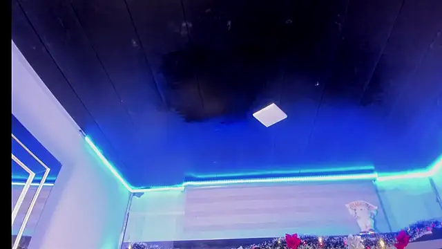 abbiecollins js online show from December 2025 04:10:02 AM