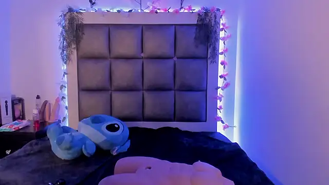 Snapshot of abbiecollins_js chatting on February 2026 04:30:02 AM abbiecollins js online show from February 2026 04:30:02 AM