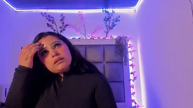 Snapshot of abbiecollins_js chatting on March 2026 04:07:02 AM abbiecollins js online show from March 2026 04:07:02 AM