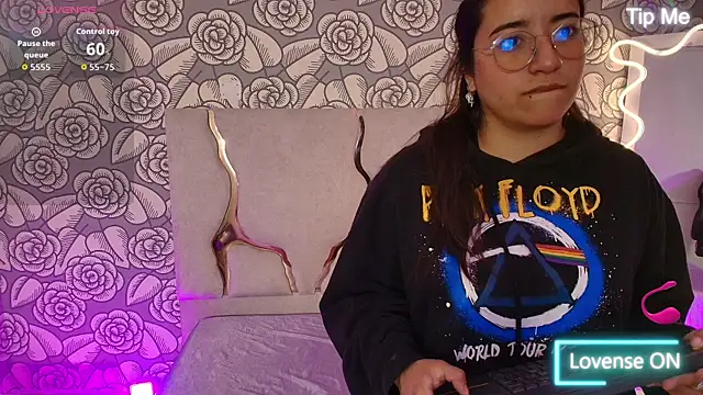 NANAKY TAY online show from September 2025 12:10:01 PM