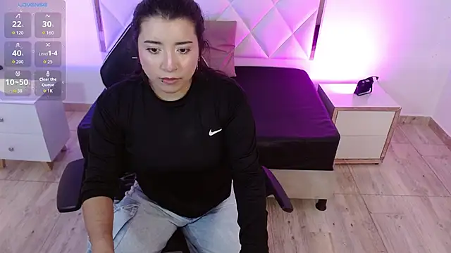 NANAKY TAY online show from October 2025 12:09:02 PM