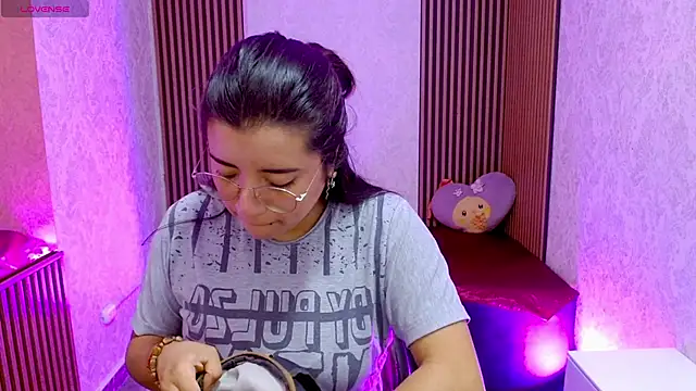 NANAKY TAY online show from November 2025 12:06:01 PM