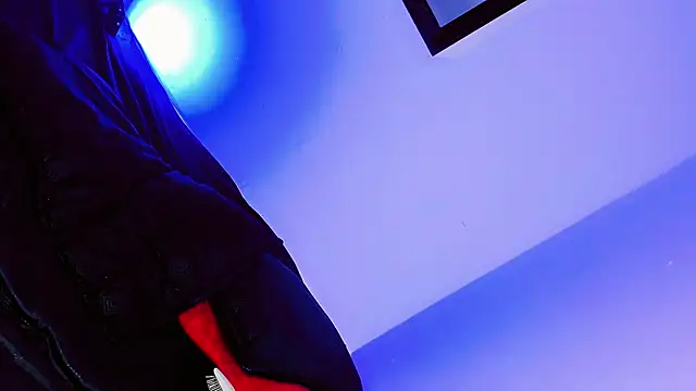 Snapshot of daniela_dolls chatting on March 2026 12:33:01 PM daniela dolls online show from March 2026 12:33:01 PM