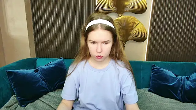 Snapshot of Alida_Brice chatting on November 2025 05:29:02 AM Alida Brice online show from November 2025 05:29:02 AM