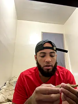 Snapshot of LeoPR00 chatting on October 2025 09:45:01 PM LeoPR00 online show from October 2025 09:45:01 PM