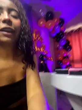 Snapshot of PrettyTiana_ chatting on October 2025 07:12:02 PM PrettyTiana online show from October 2025 07:12:02 PM