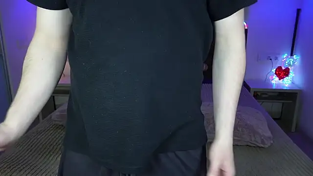 Snapshot of Vikki_George chatting on March 2026 01:56:02 AM Vikki George online show from March 2026 01:56:02 AM