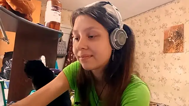 QutieDaSweet online show from September 2025 06:16:02 AM