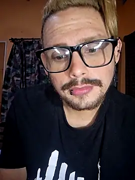 Snapshot of xavivandersex chatting on September 2025 08:36:01 AM xavivandersex online show from September 2025 08:36:01 AM