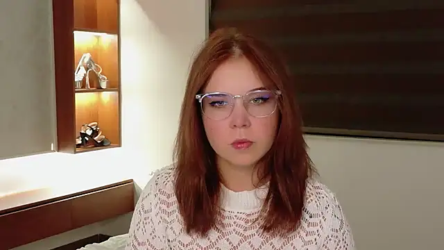 Lilith Bonheur online show from June 2026 08:39:02 PM